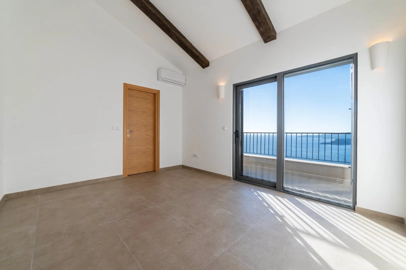 Sale, house, 420m², Blizikuće, Budva