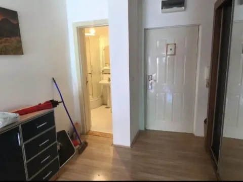 Izdavanje, jednosoban stan, 43m², Sajmište, Novi Sad - image 7