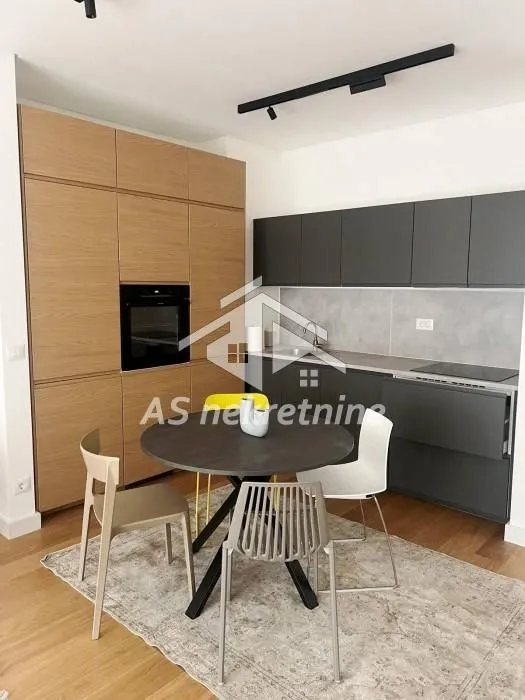 Izdavanje, dvosoban stan, 52m², Vračar Sve Podlokacije, Beograd