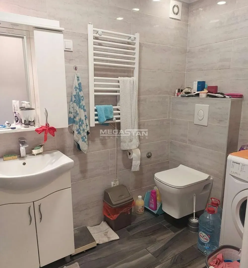 Prodaja, trosoban stan, 82m², Klinički Centar, Beograd