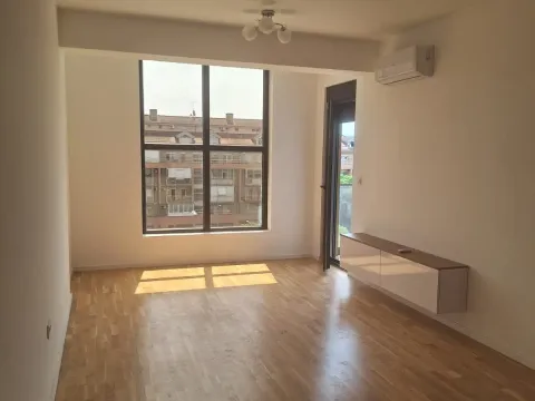 Rent, two bedroom apartment, 68m², Stari Aerodrom, Podgorica - image 1