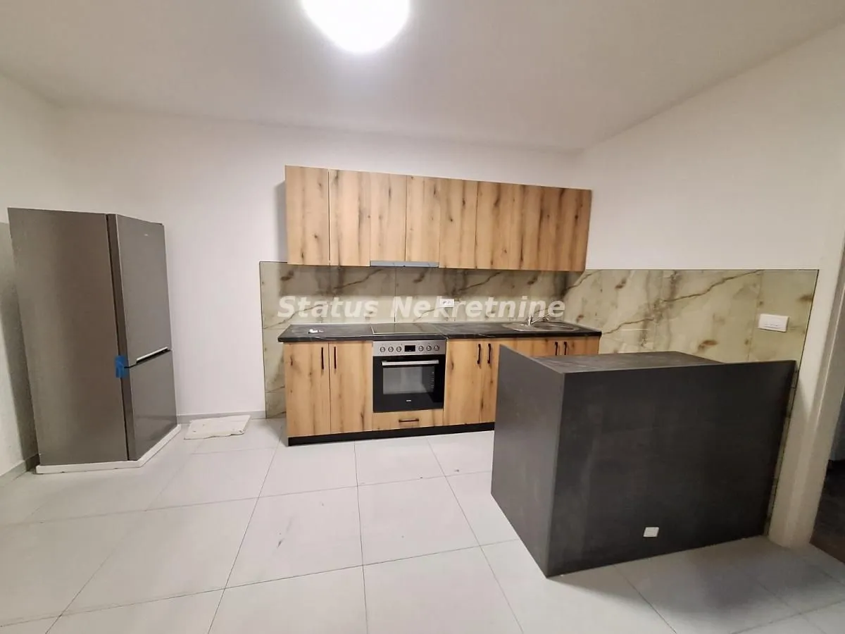 Izdavanje, dvosoban stan, 45m², Petrovaradin, Novi Sad