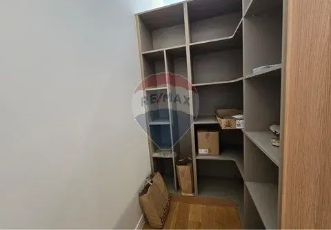 Izdavanje, trosoban stan, 140m², Kruševac, Podgorica - image 27