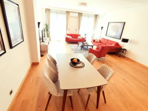 Izdavanje, dvosoban stan, 116m², Preko Morače, Podgorica - image 2