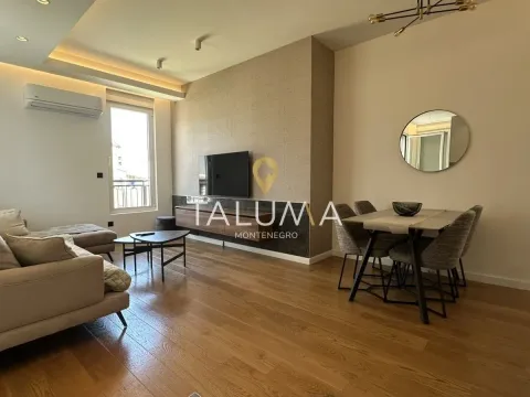 Izdavanje, dvosoban stan, 69m², Blok 9, Podgorica - image 2