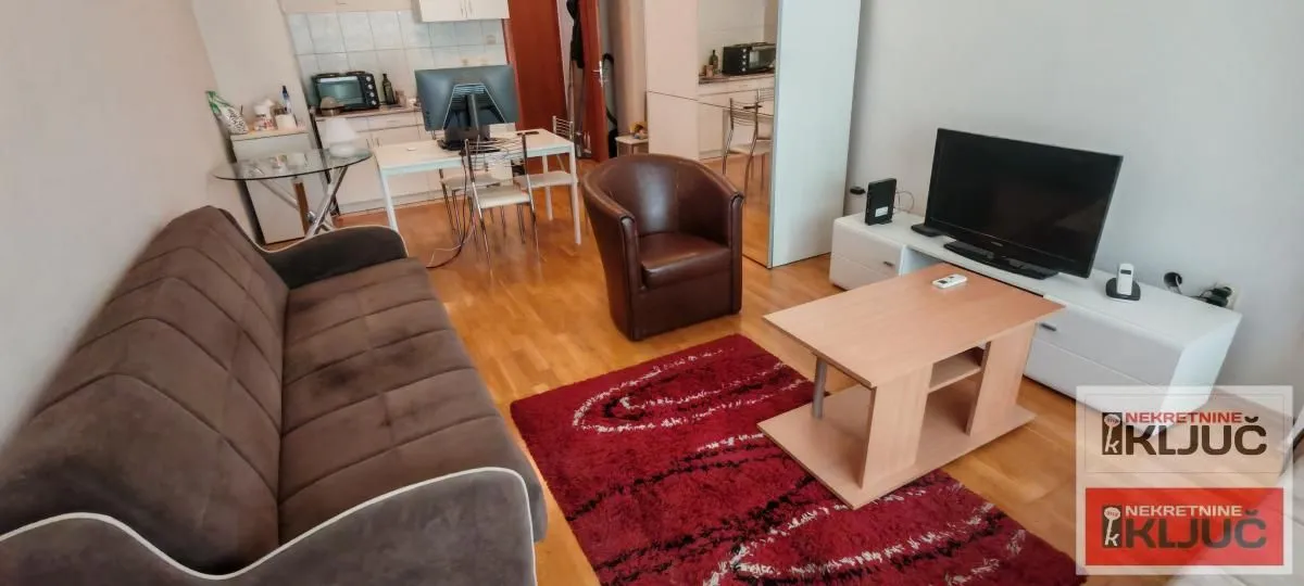 Izdavanje, garsonjera, 33m², Spens, Novi Sad Sve Podlokacije