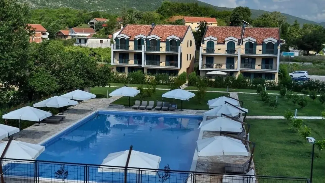 Rent, house, 180m², Lastva Grbaljska, Kotor