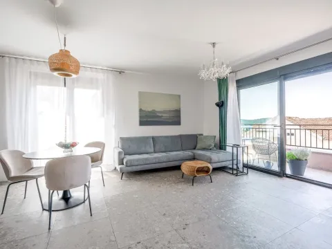 Prodaja, trosoban stan, 77m², Kalimanj, Tivat - image 2