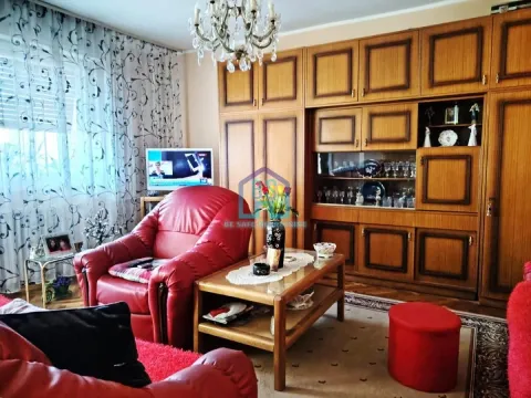 Prodaja, trosoban stan, 71m², Stari grad, Novi Sad