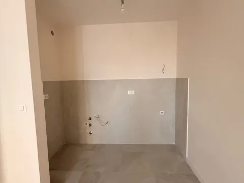 Izdavanje, poslovni prostor, 49m², Central Point, Podgorica - image 5