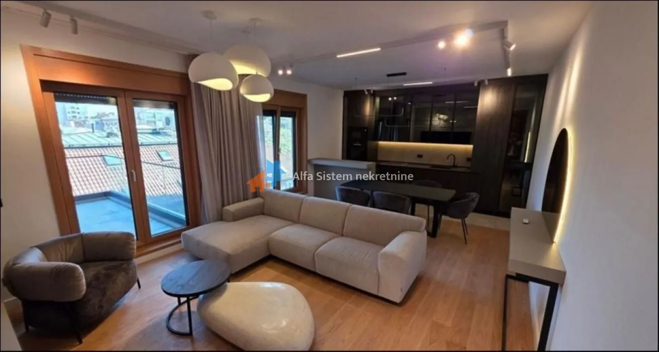 Izdavanje, trosoban stan, 95m², Savski Venac, Beograd
