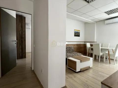 Prodaja, kuća, 174m², Centar, Niš - image 18