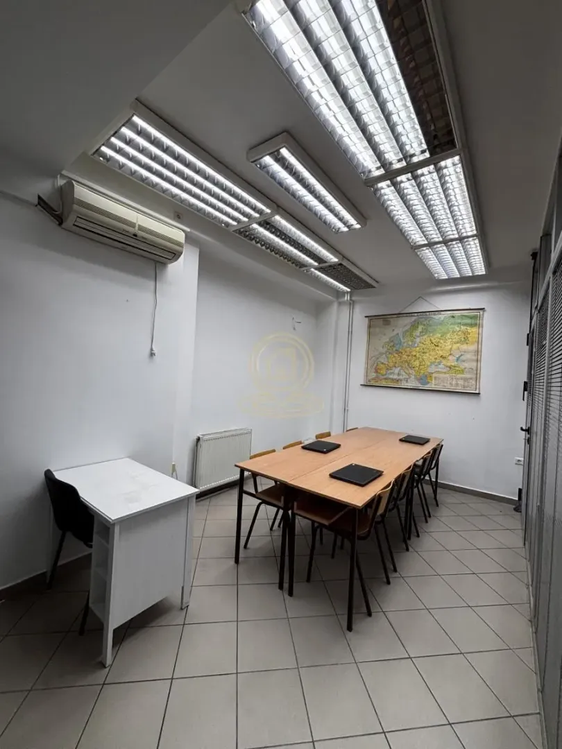 Rent, office space, 450m², Medijana, Niš