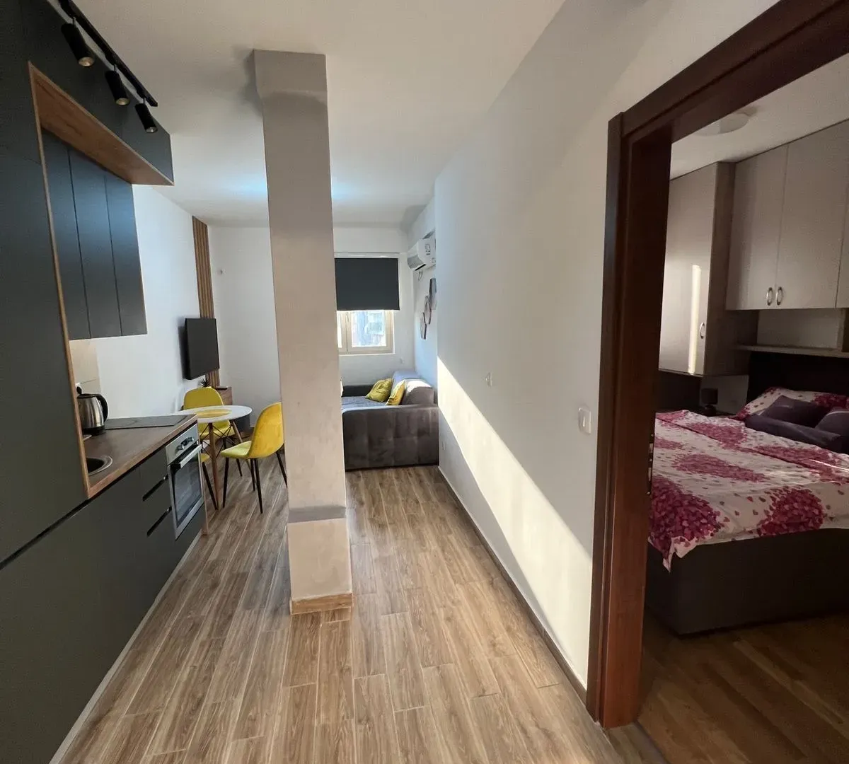 Izdavanje, jednosoban stan, 28m², Budva, Crna Gora