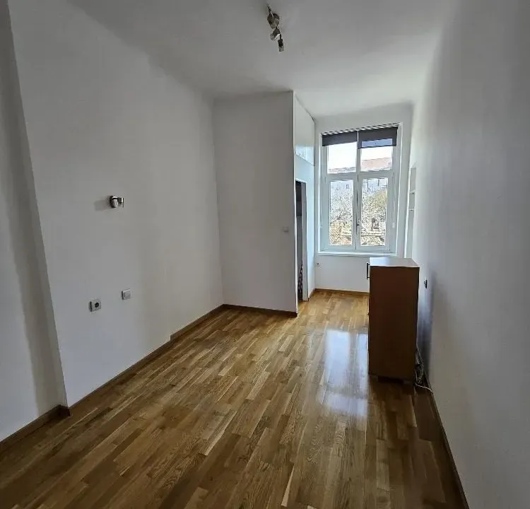 Izdavanje, poslovni prostor, 20m², Stari Grad, Beograd