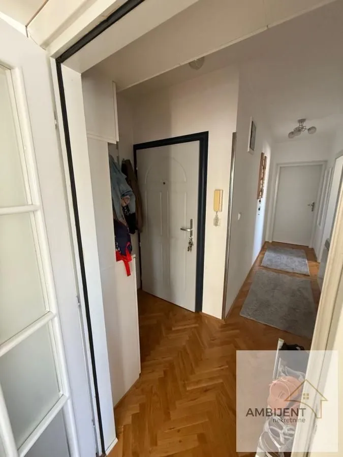 Prodaja, dvosoban stan, 59m², Cerak, Beograd