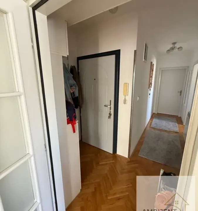 Prodaja, dvosoban stan, 59m², Cerak, Beograd