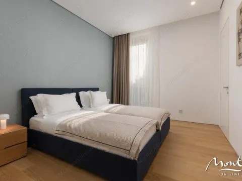 Prodaja, četvorosoban stan, 287m², Budva, Crna Gora - image 13