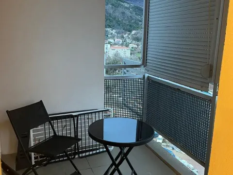 Rent, one bedroom apartment, 45m², Budva, Crna Gora - image 2