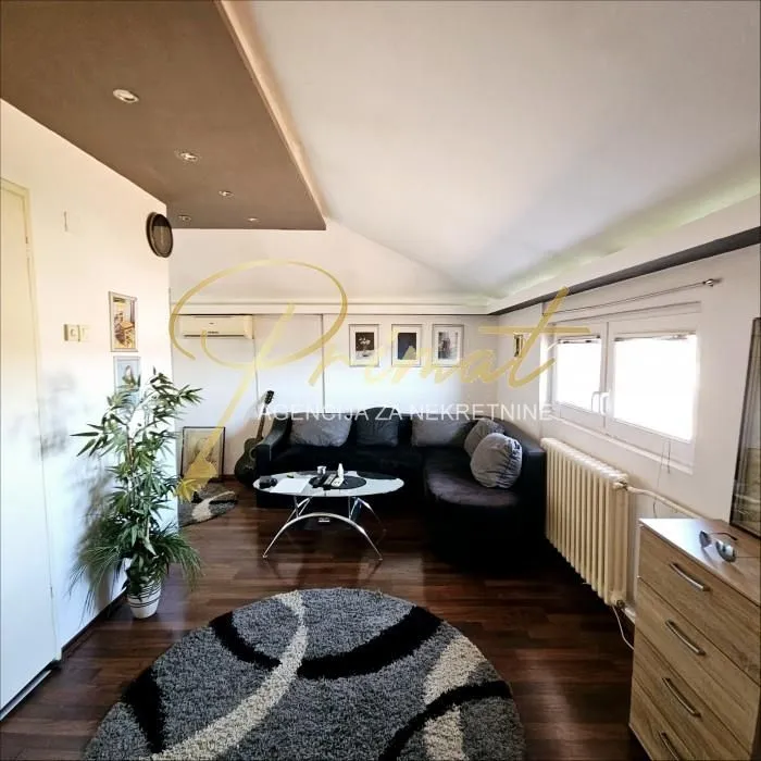 Izdavanje, jednosoban stan, 29m², Zemun Novi Grad, Zemun Sve Podlokacije