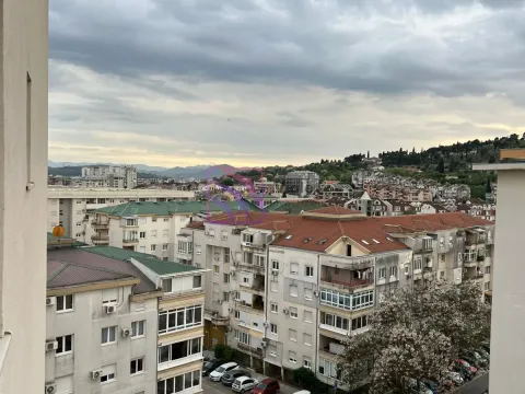 Prodaja, jednosoban stan, 45m², City Kej, Podgorica - image 15