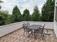 Izdavanje, kuća, 340m², Savski Venac, Beograd - image 1