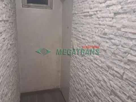 Izdavanje, poslovni prostor, 100m², Banatić, Novi Sad Sve Podlokacije - image 15