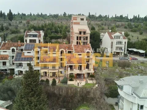 Rent, house, 280m², Gorica C, Podgorica - image 36