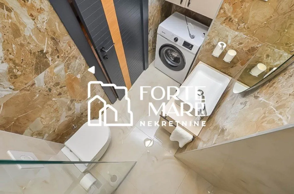 Prodaja, dvosoban stan, 61m², Njivice, Herceg Novi