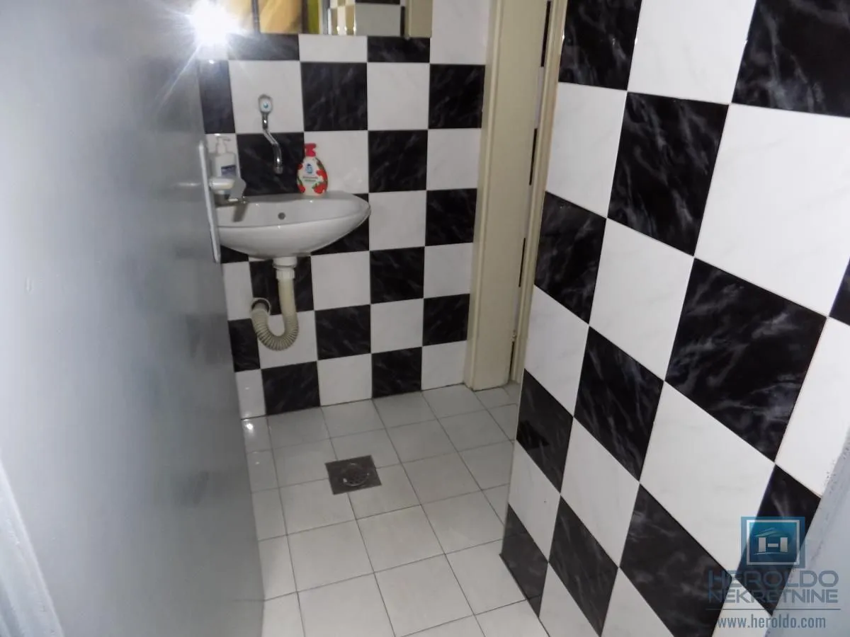 Sale, office space, 84m², Centar, Paraćin