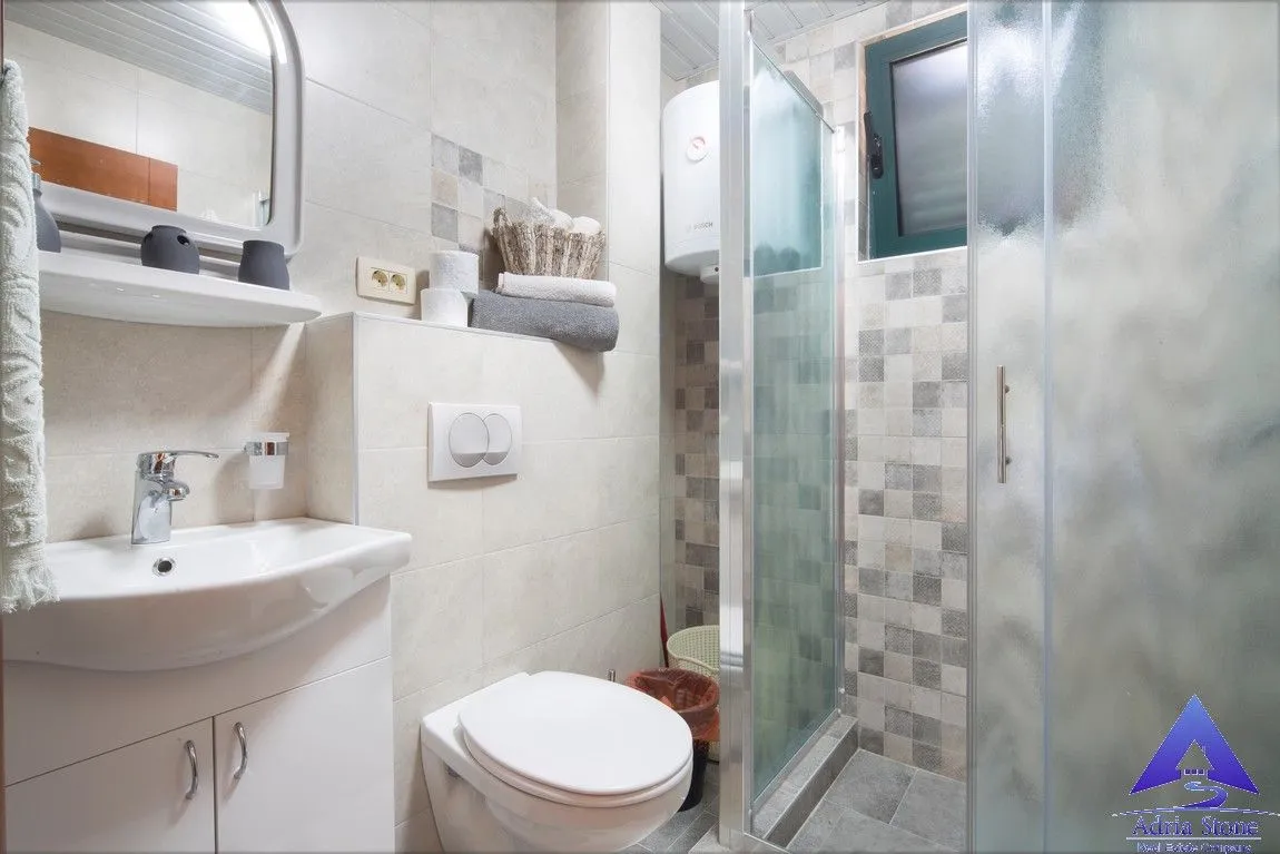 Sale, house, 290m², Podkošljun, Budva