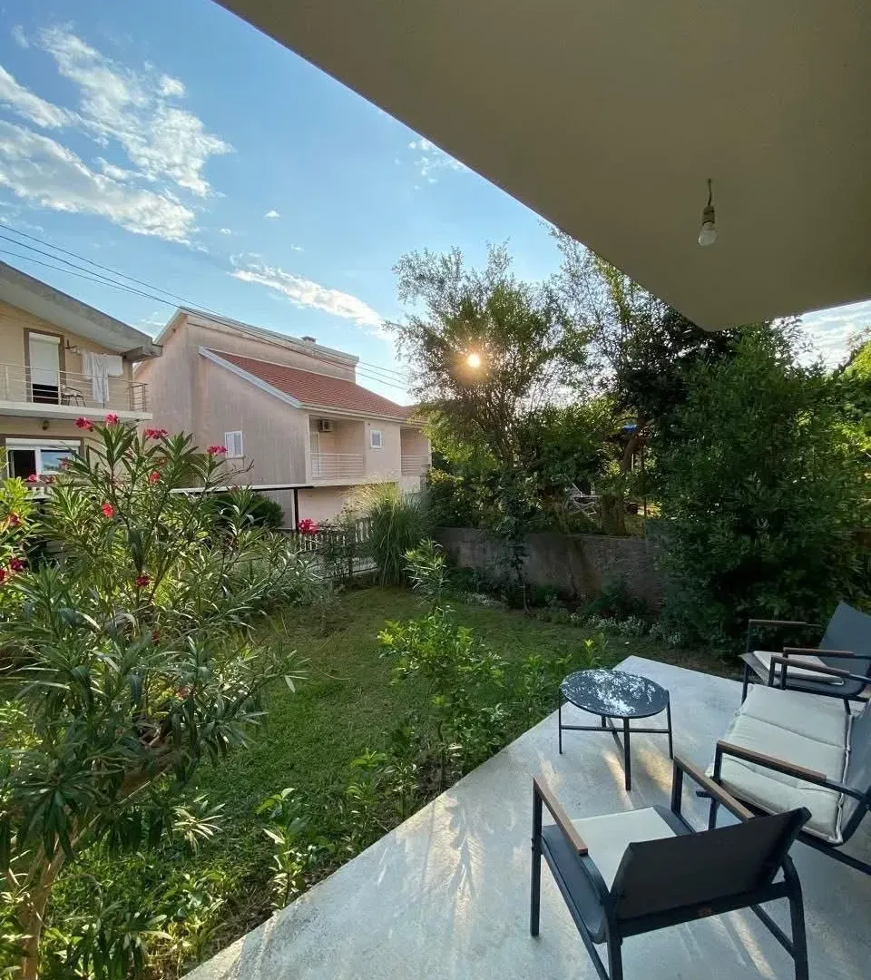 Rent, two bedroom apartment, 71m², Tivat, Crna Gora