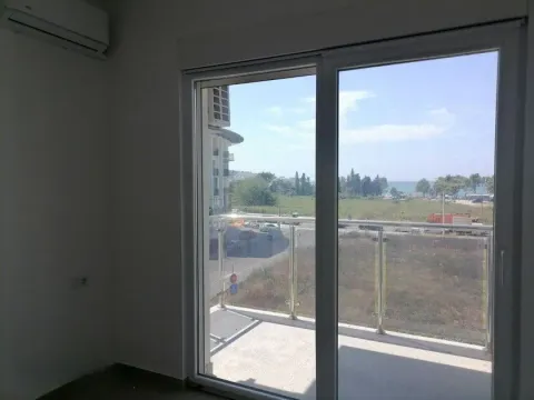 Sale, one bedroom apartment, 53m², Šušanj, Bar - image 4