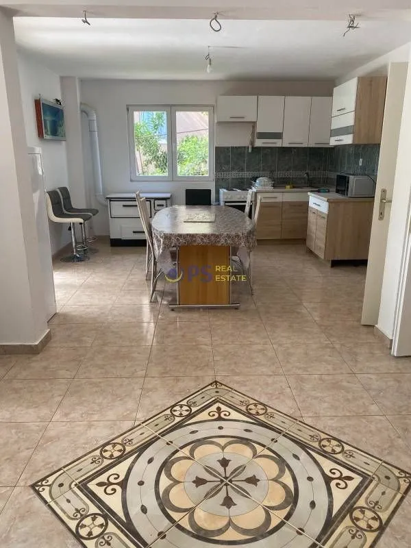 Rent, house, 110m², Bar, Crna Gora