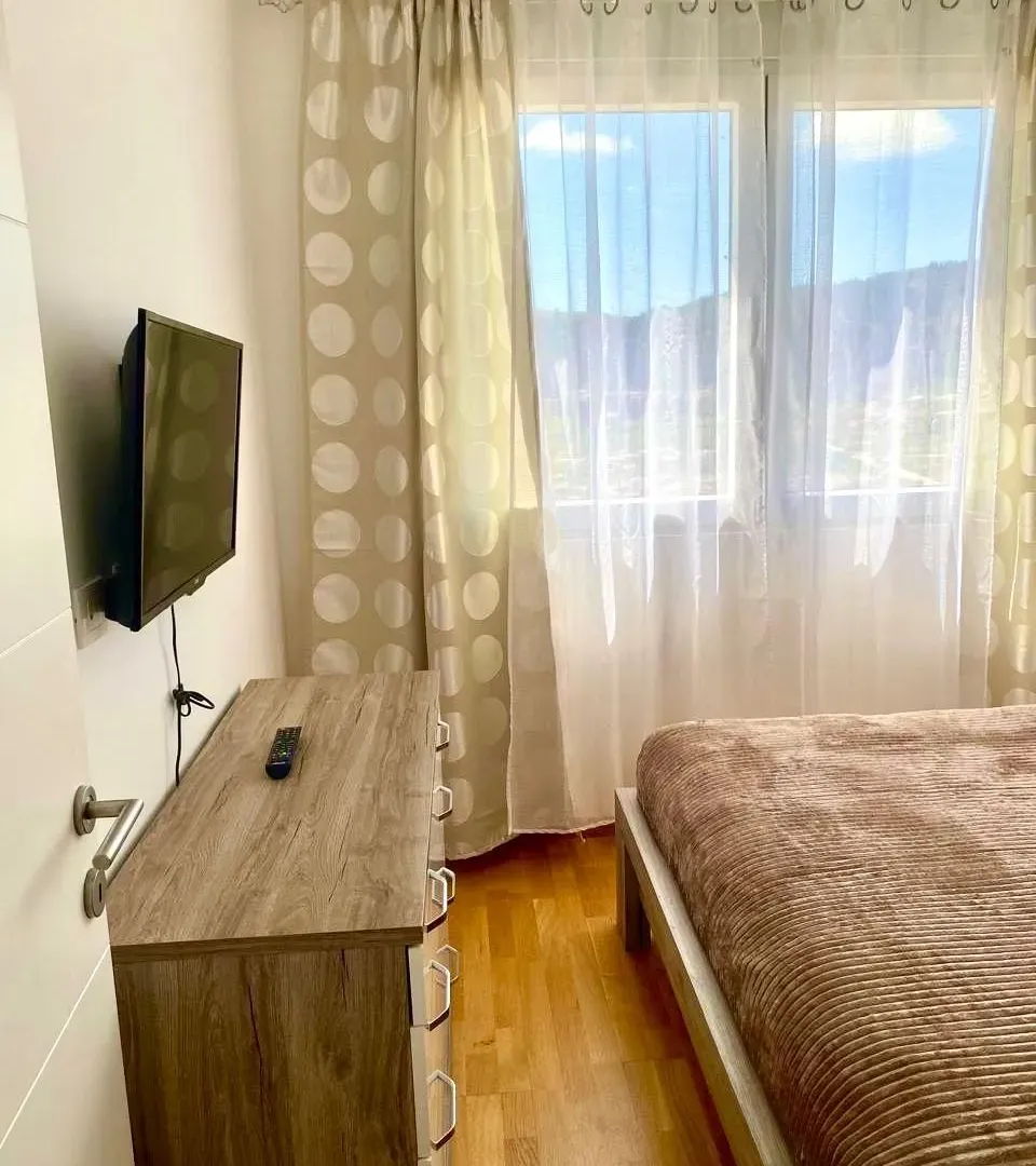 Prodaja, jednosoban stan, 46m², Centar, Bar