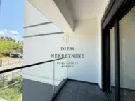 Izdavanje, trosoban stan, 111m², Vezirov Most, Podgorica - image 13