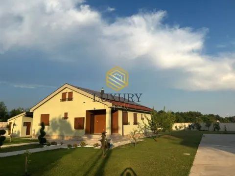 Rent, house, 220m², Ćurilac, Danilovgrad - image 10