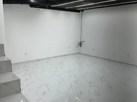 Rent, office space, 115m², Stari Aerodrom, Podgorica - image 5