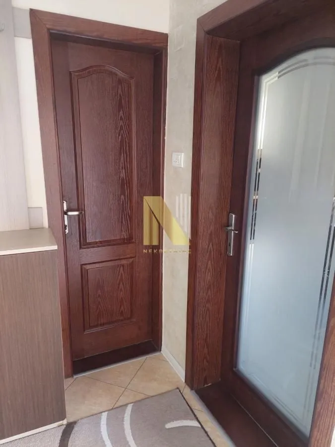 Prodaja, kuća, 102m², Cara Dušana, Novi Sad Sve Podlokacije