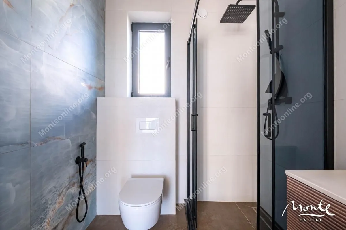 Prodaja, kuća, 130m², Kavač, Kotor