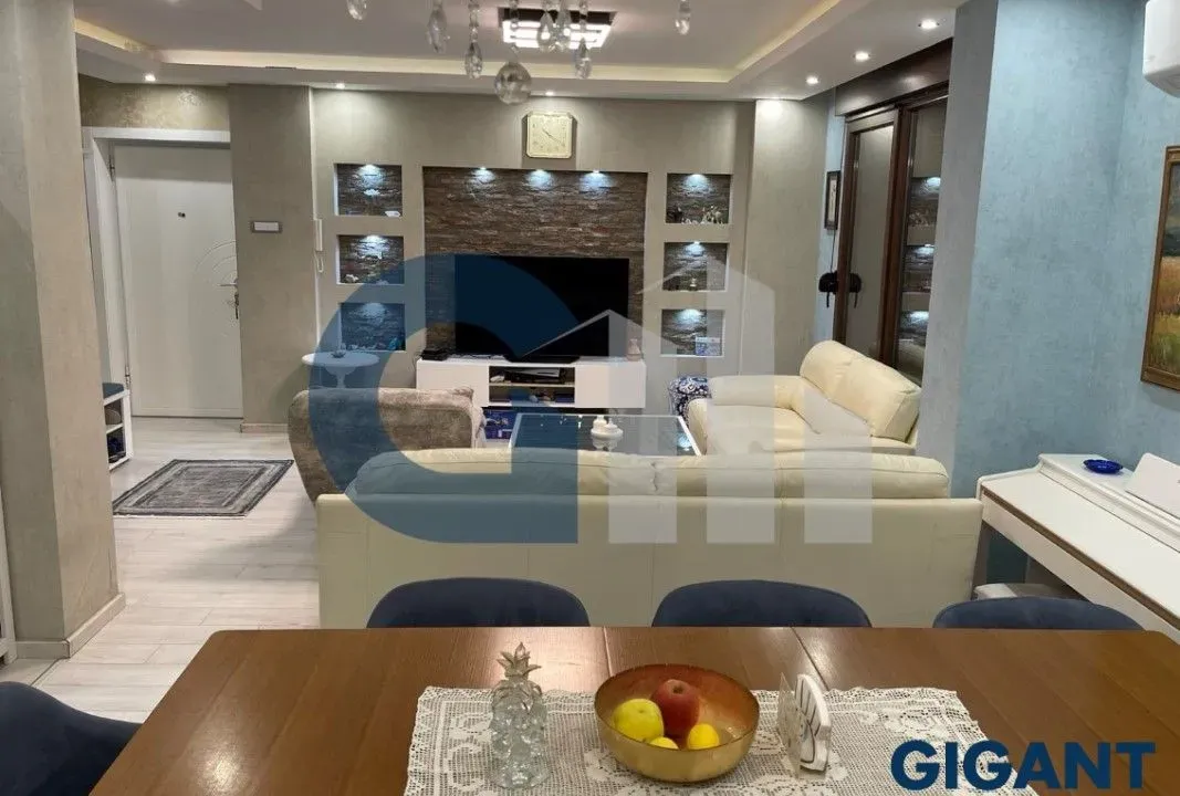 Prodaja, trosoban stan, 100m², Savski Venac, Beograd