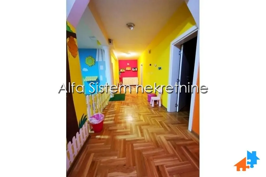 Rent, house, 520m², Voždovac Sve Podlokacije, Beograd