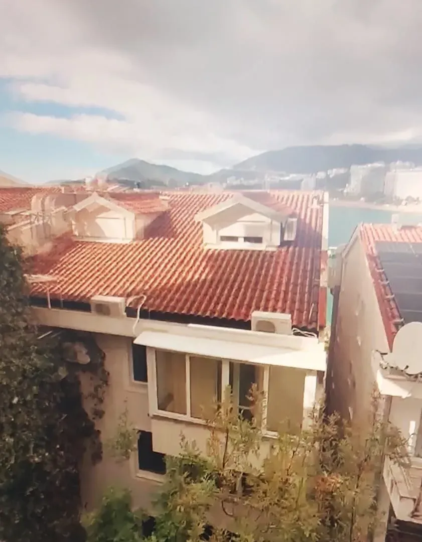 Izdavanje, jednosoban stan, 50m², Budva, Crna Gora