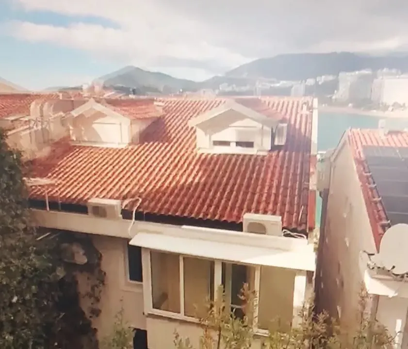 Izdavanje, jednosoban stan, 50m², Budva, Crna Gora