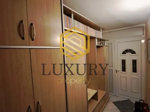 Rent, one bedroom apartment, 63m², Blok 6, Podgorica - image 9