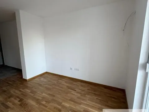 Prodaja, trosoban stan, 67m², Centar, Stara Pazova - image 6