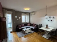 Izdavanje, jednosoban stan, 44m², City Kvart, Podgorica - image 1