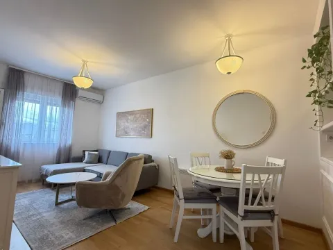 Rent, one bedroom apartment, 45m², Pobrežje, Podgorica - image 2