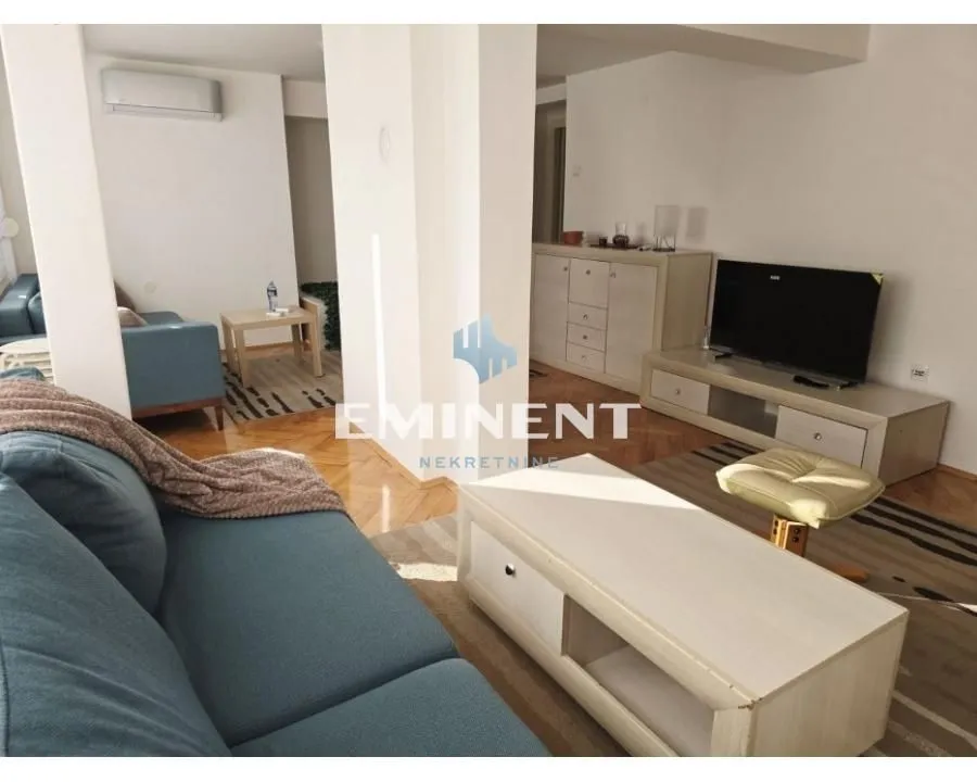 Rent, three bedroom apartment, 90m², Stari Grad, Beograd