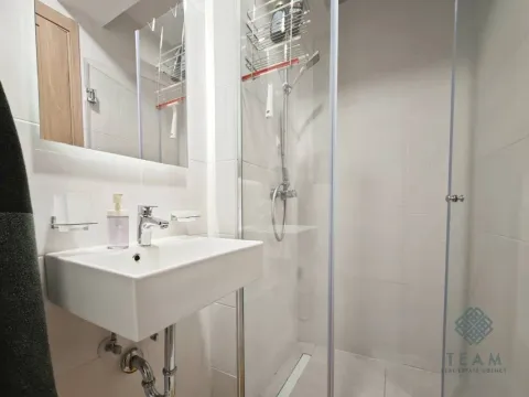 Izdavanje, dvosoban stan, 74m², Master Kvart, Podgorica - image 11